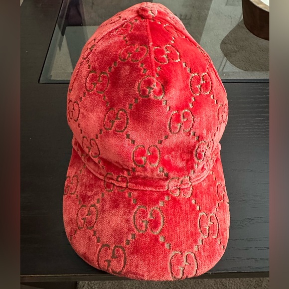 Gucci cap - Picture 1 of 3